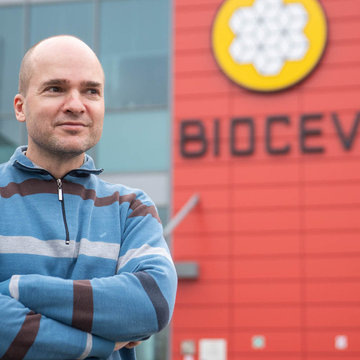 Fight against metastasis: Czech scientist Jan Brábek has received two awards for the fight against cancer