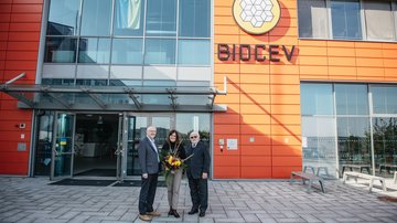 Minister Helena Langšádlová visited BIOCEV