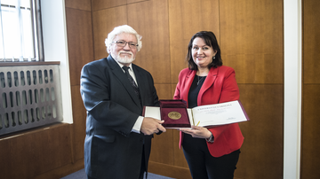 Pavel Martásek received a commemorative medal of the Scientific Council of Charles University